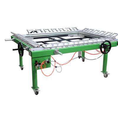 Double rail double chuck net drawing machine